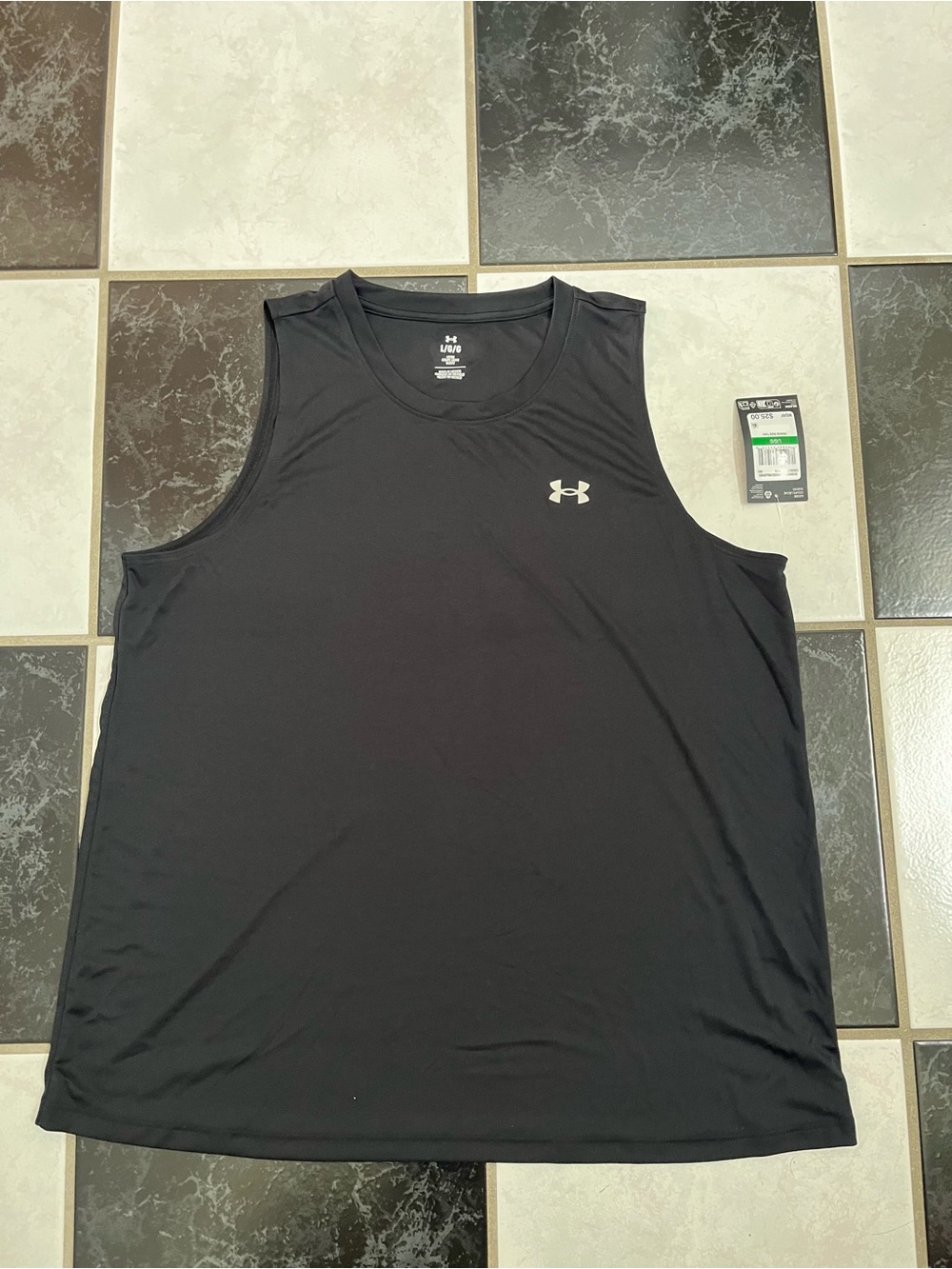 NWT Under Armour Women’s Black Sleeveless Performance Tank Sz L